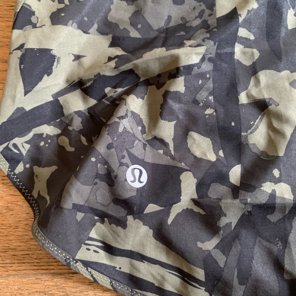 Lululemon Tank - Size 4 - Picture 3 of 4